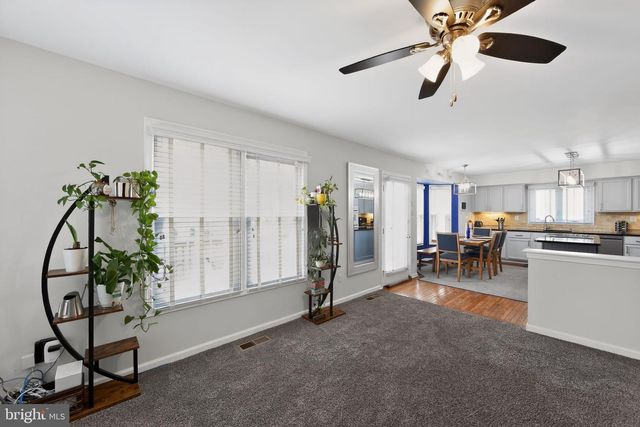 17 KILLDEER LN, Downingtown, PA 19335