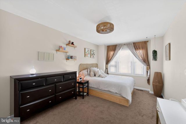 17 KILLDEER LN, Downingtown, PA 19335