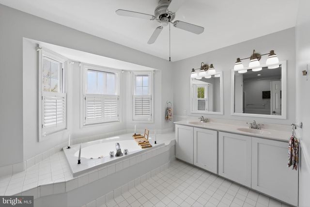 17 KILLDEER LN, Downingtown, PA 19335