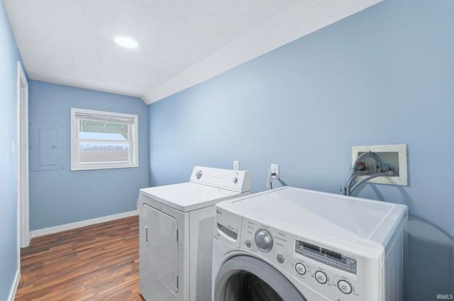 8311 N 1050 W, Royal Center, IN 46978