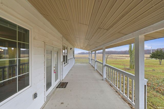 8311 N 1050 W, Royal Center, IN 46978