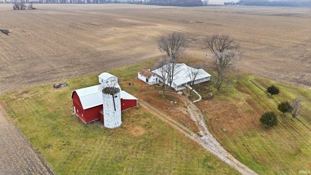 8311 N 1050 W, Royal Center, IN 46978