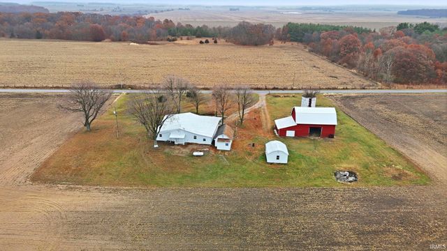 8311 N 1050 W, Royal Center, IN 46978