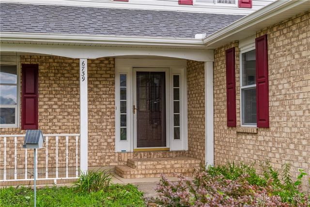 6739 Deer Bluff Drive, Dayton, OH 45424
