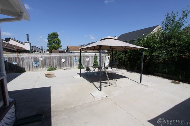 6739 Deer Bluff Drive, Dayton, OH 45424