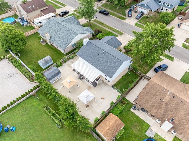 6739 Deer Bluff Drive, Dayton, OH 45424