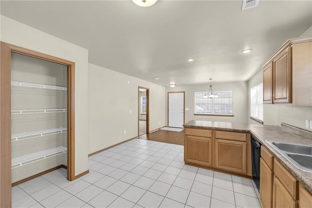 2970 W Old Farmington Road, Fayetteville, AR 72704