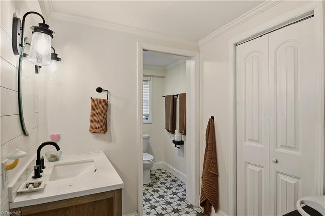 2335 Westover Drive, Winston-salem, NC 27103