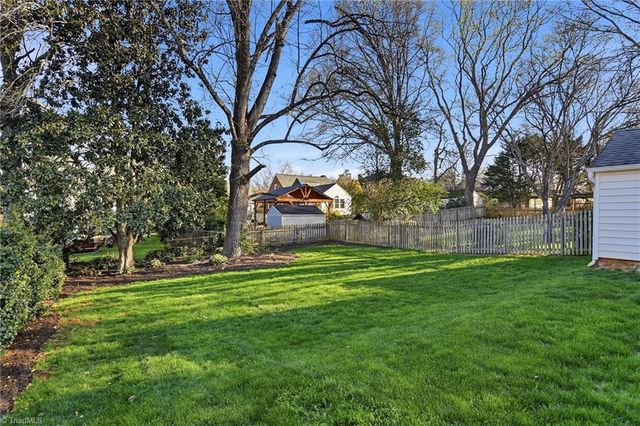 2335 Westover Drive, Winston-salem, NC 27103