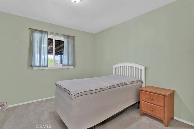 14420 Iroquois Road, Apple Valley, CA 92307