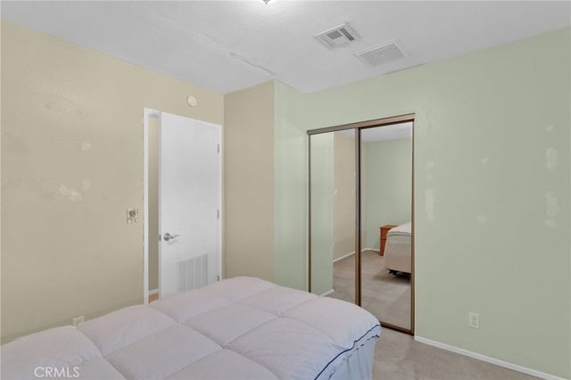 14420 Iroquois Road, Apple Valley, CA 92307