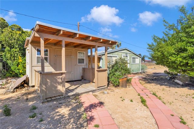 14420 Iroquois Road, Apple Valley, CA 92307
