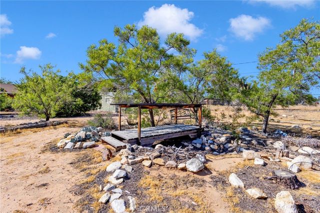 14420 Iroquois Road, Apple Valley, CA 92307