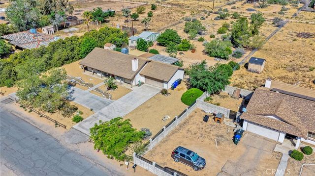 14420 Iroquois Road, Apple Valley, CA 92307