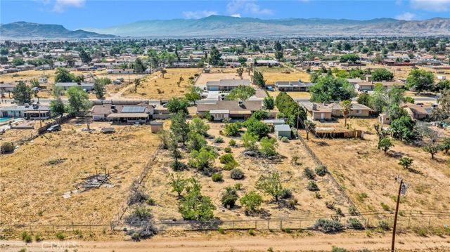 14420 Iroquois Road, Apple Valley, CA 92307
