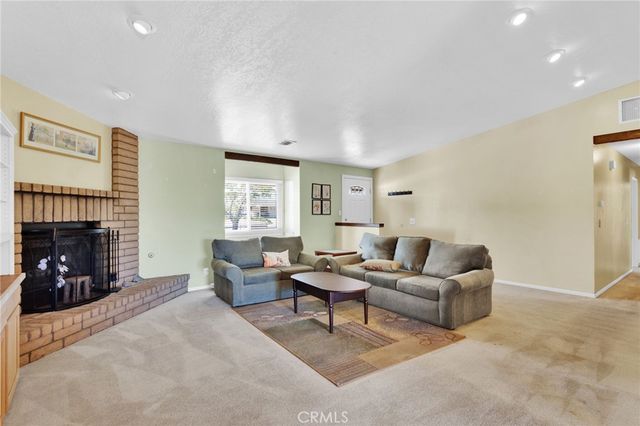 14420 Iroquois Road, Apple Valley, CA 92307
