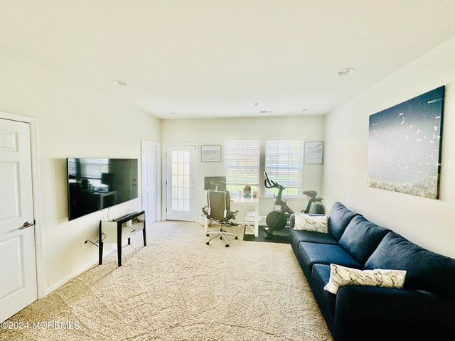 115 Beacon Lane 402, Eatontown, NJ 07724