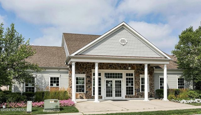 115 Beacon Lane 402, Eatontown, NJ 07724