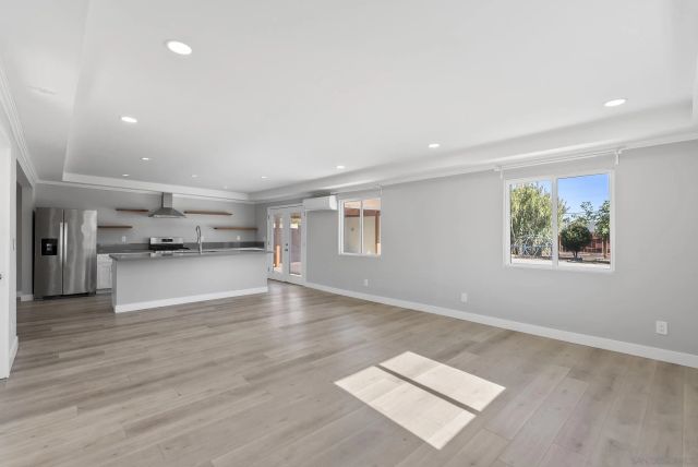 9003 Davenrich St, San Diego, CA 91977