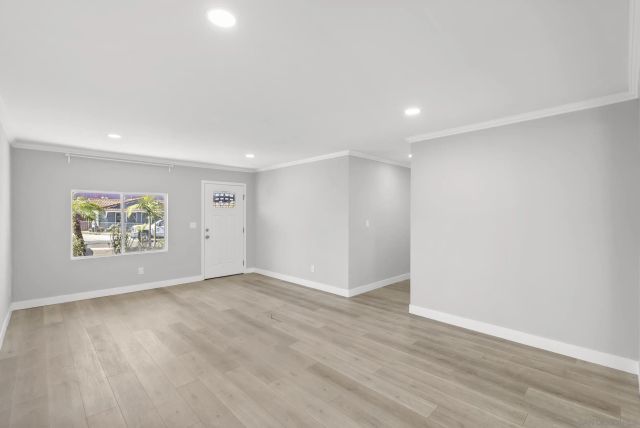 9003 Davenrich St, San Diego, CA 91977