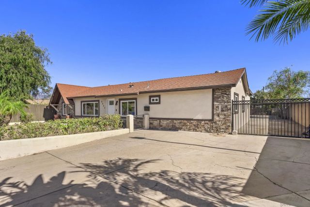 9003 Davenrich St, San Diego, CA 91977