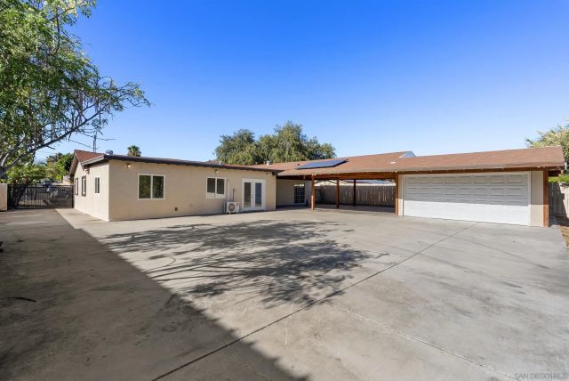 9003 Davenrich St, San Diego, CA 91977