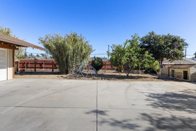 9003 Davenrich St, San Diego, CA 91977