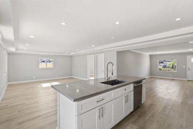 9003 Davenrich St, San Diego, CA 91977