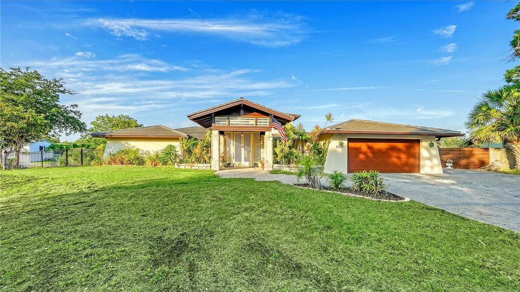 5500 MERRIMAC DRIVE, Sarasota, FL 34231