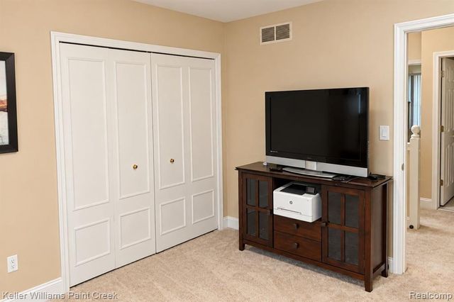 5904 Niles Drive, Troy, MI 48098