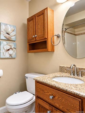 5904 Niles Drive, Troy, MI 48098