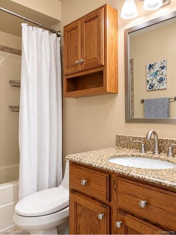 5904 Niles Drive, Troy, MI 48098