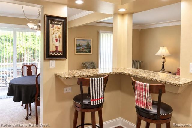 5904 Niles Drive, Troy, MI 48098