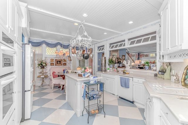 106 Edwards Ave., Murrells Inlet, SC 29576