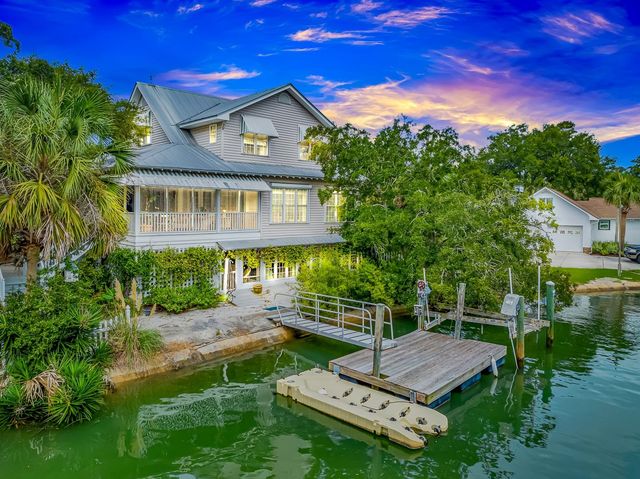 106 Edwards Ave., Murrells Inlet, SC 29576