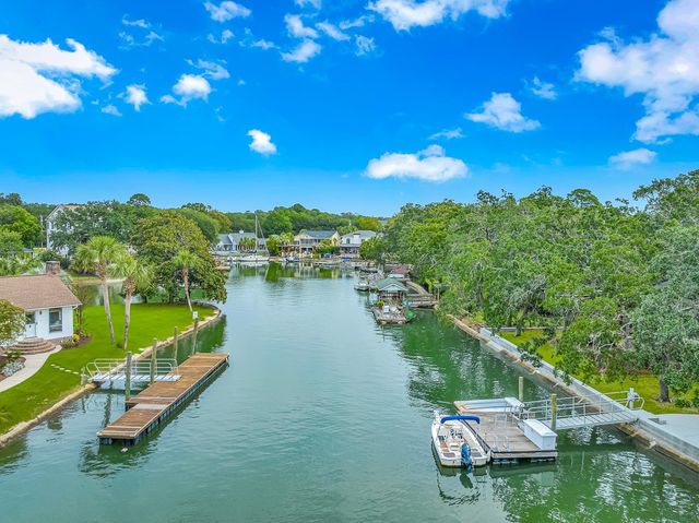106 Edwards Ave., Murrells Inlet, SC 29576