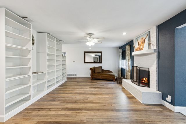 405 College Avenue, Keller, TX 76248