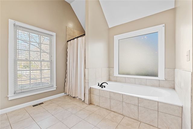 10 Gables Way, Greenville, SC 29615