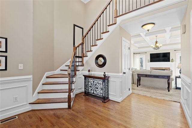 10 Gables Way, Greenville, SC 29615