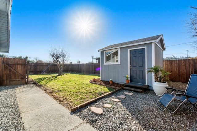 1243 Parkside Drive, Mckinleyville, CA 95519