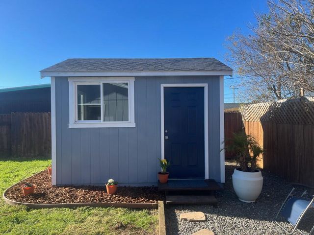 1243 Parkside Drive, Mckinleyville, CA 95519