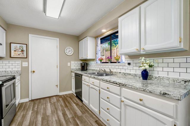 1243 Parkside Drive, Mckinleyville, CA 95519