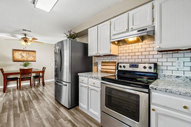 1243 Parkside Drive, Mckinleyville, CA 95519