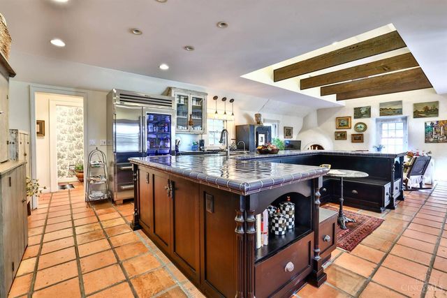 7925 Spiritwood Court, Indian Hill, OH 45243