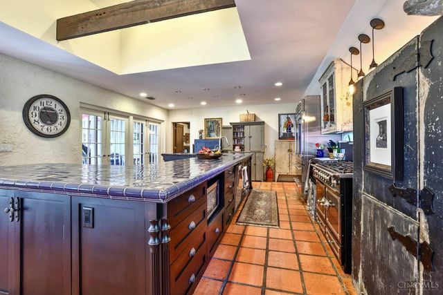 7925 Spiritwood Court, Indian Hill, OH 45243