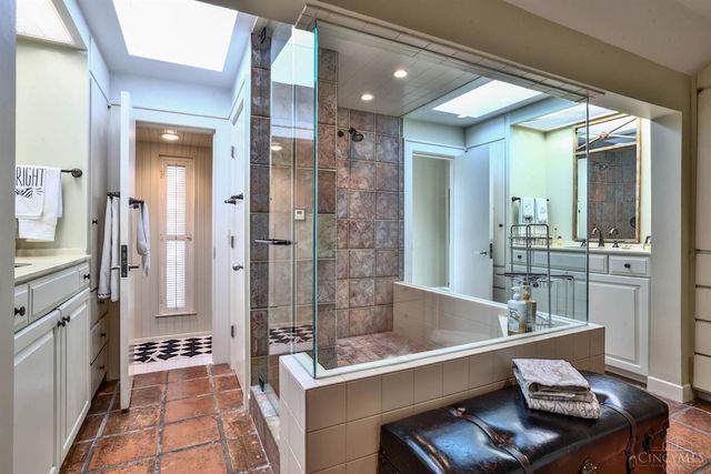 7925 Spiritwood Court, Indian Hill, OH 45243