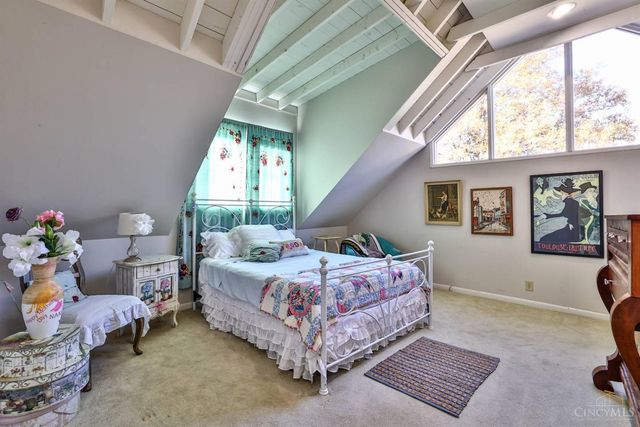 7925 Spiritwood Court, Indian Hill, OH 45243