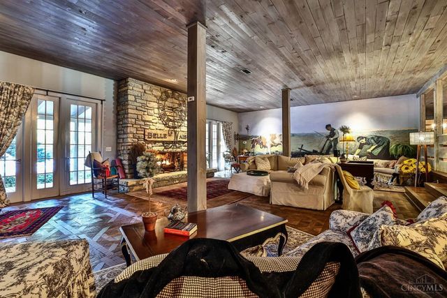 7925 Spiritwood Court, Indian Hill, OH 45243