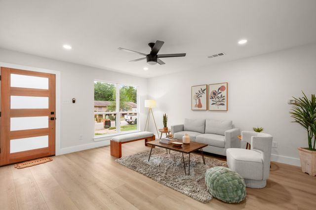 6127 Wagon Bend TRL, Austin, TX 78744