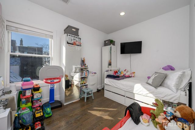 197 Garfield Avenue, Jersey City, NJ 07305